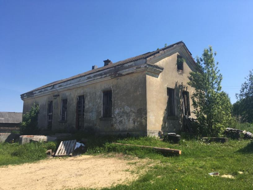 Здание в поселке Вильва ищет хозяина