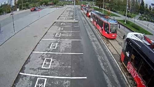 Трамваи на Борчанинова стояли около часа