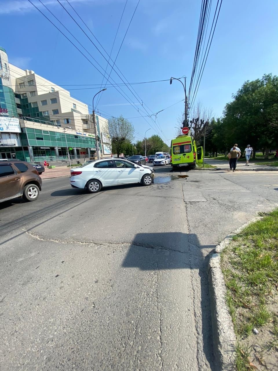 Водитель и трое медиков пострадали в ДТП со скорой в Рязани, фото - 10 июля  2024 - ФОНТАНКА.ру