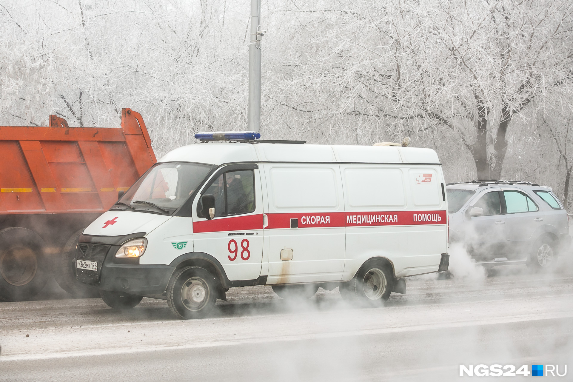 В Красноярске трехлетний мальчик умер в машине скорой помощи, захлебнувшись рвотой