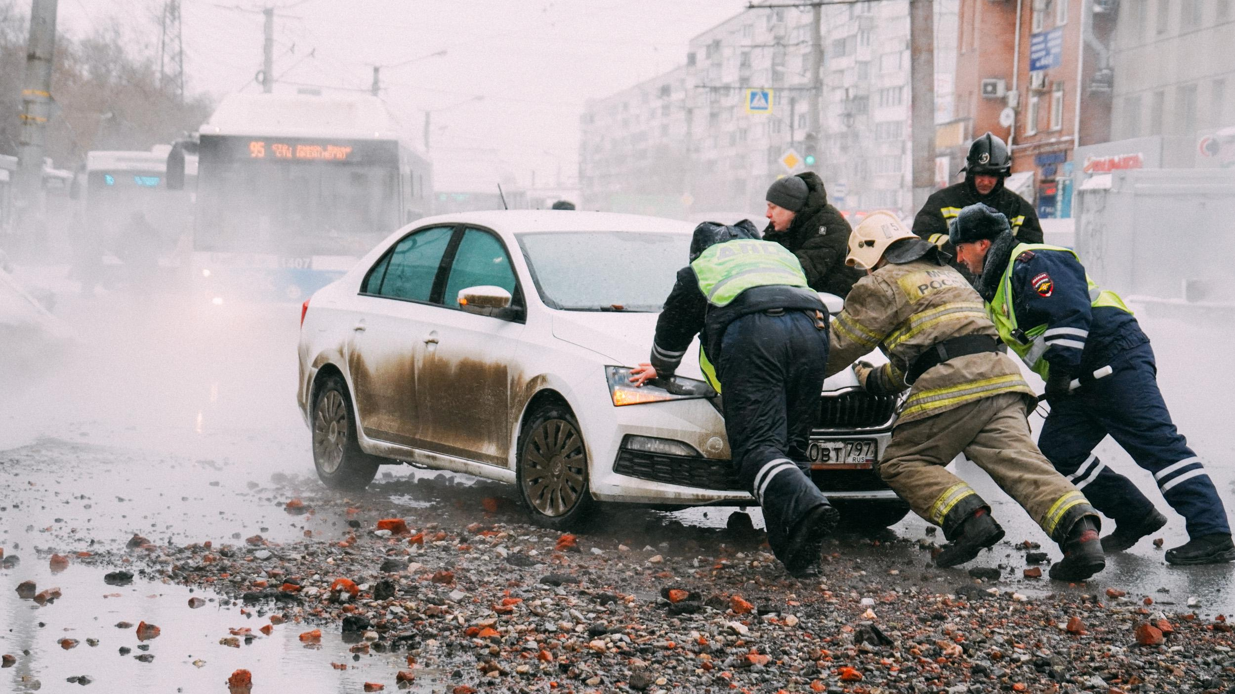 Почему в Кузбассе происходят ДТП и где самые аварийные дороги — разбираемся с ГИБДД