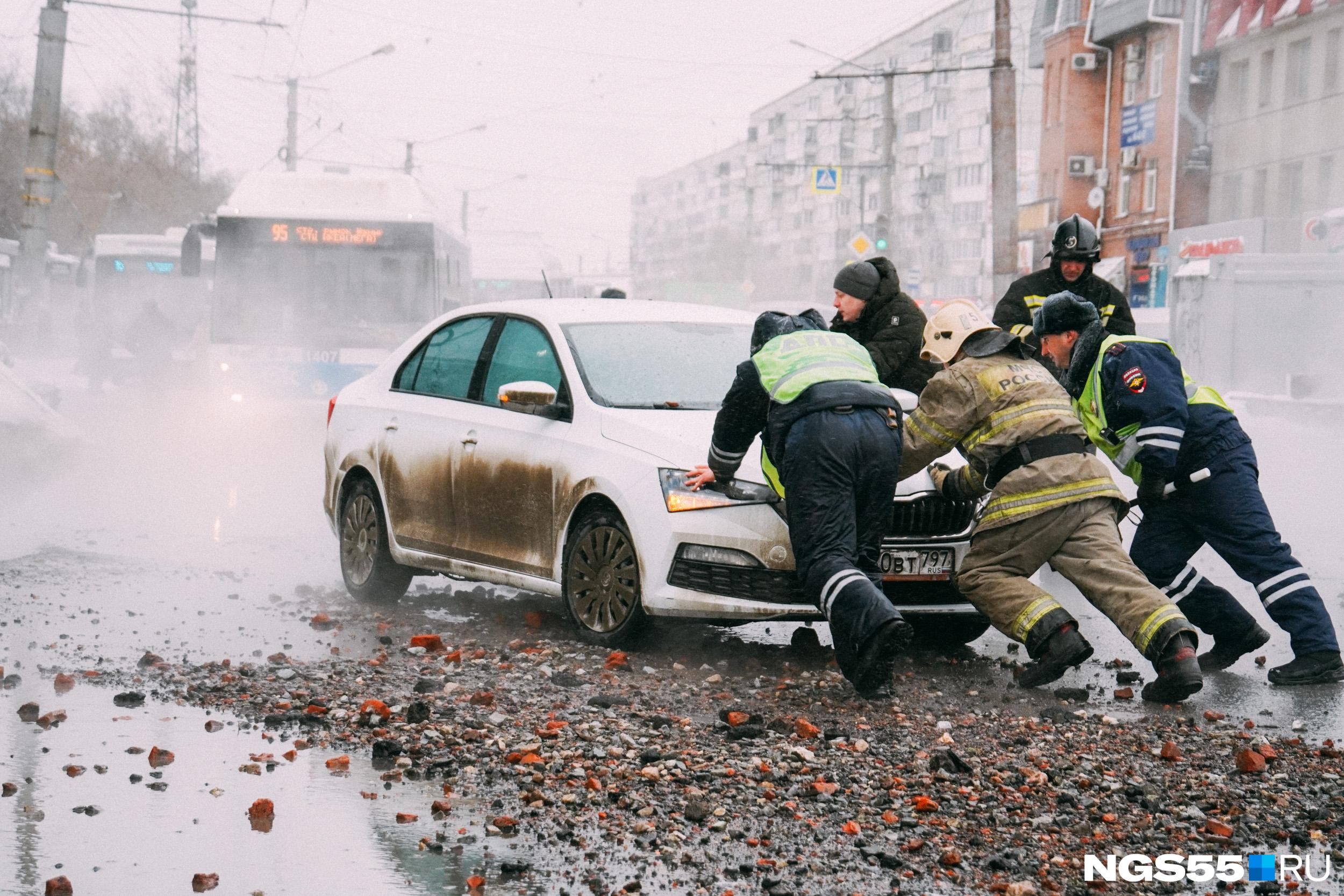 Почему в Кузбассе происходят ДТП и где самые аварийные дороги — разбираемся с ГИБДД