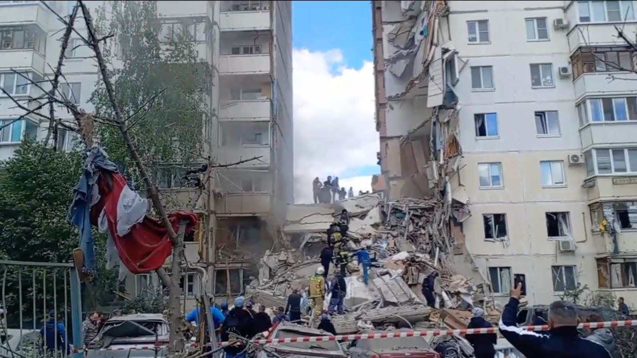 Из-под завалов достали 8 погибших: что происходит на месте обрушения дома в Белгороде — онлайн
