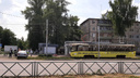 «Перекрыла движение трамваев»: в Брагине после ДТП машина вылетела на рельсы