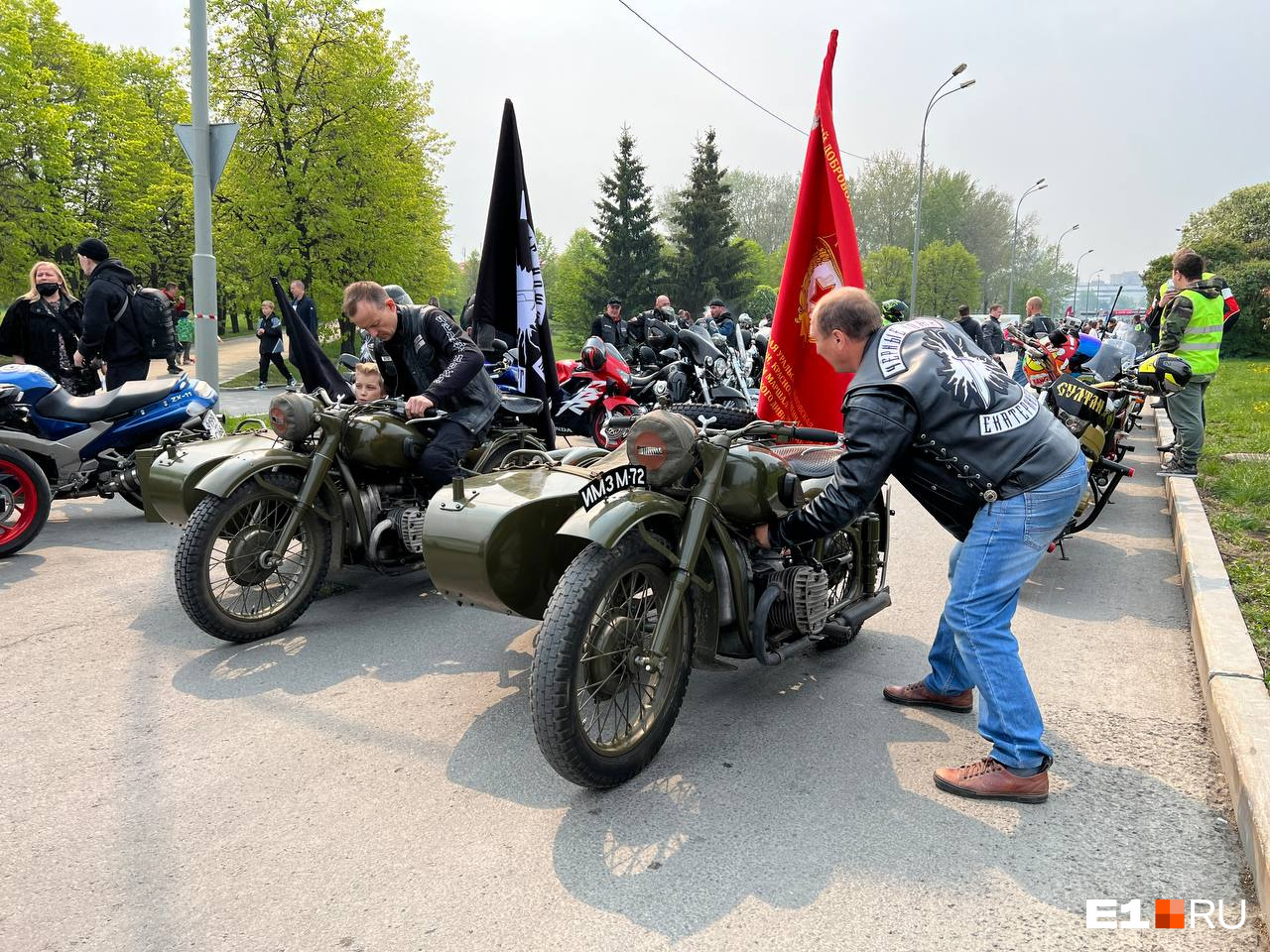 мотоцикл урал харлей. байкеры урал. байкер на мотоцикле. байкер на урале. байкер на урале.