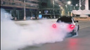 «Пример неумения ездить»: в центре Волгограда гонщик на Mercedes устроил дрифт-заезд под камеру