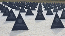 На самарском кладбище ЧВК «Вагнер» появились ряды каменных пирамид