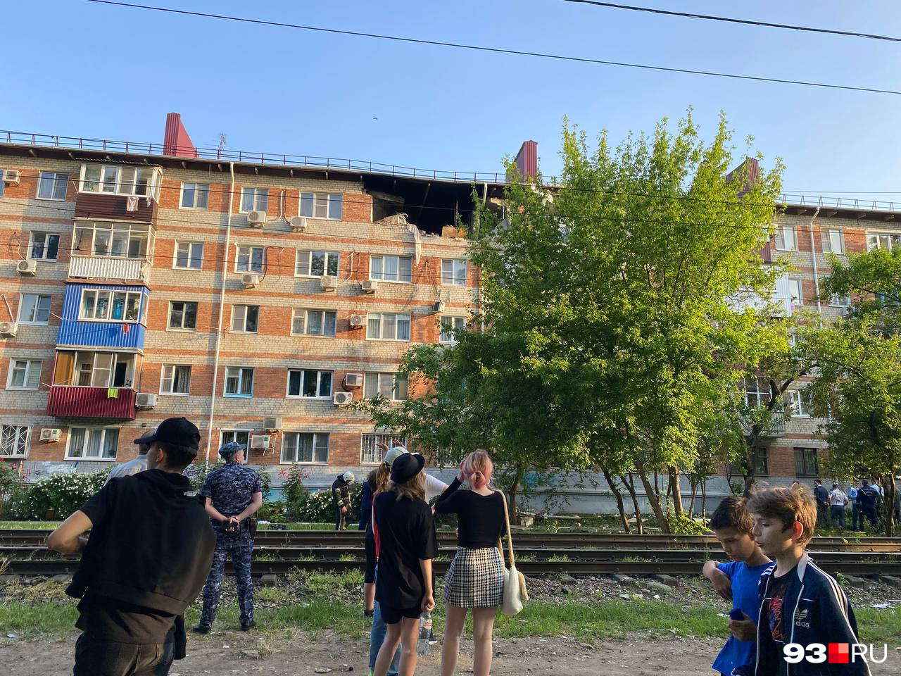 Вокруг много детей Вокруг много детей