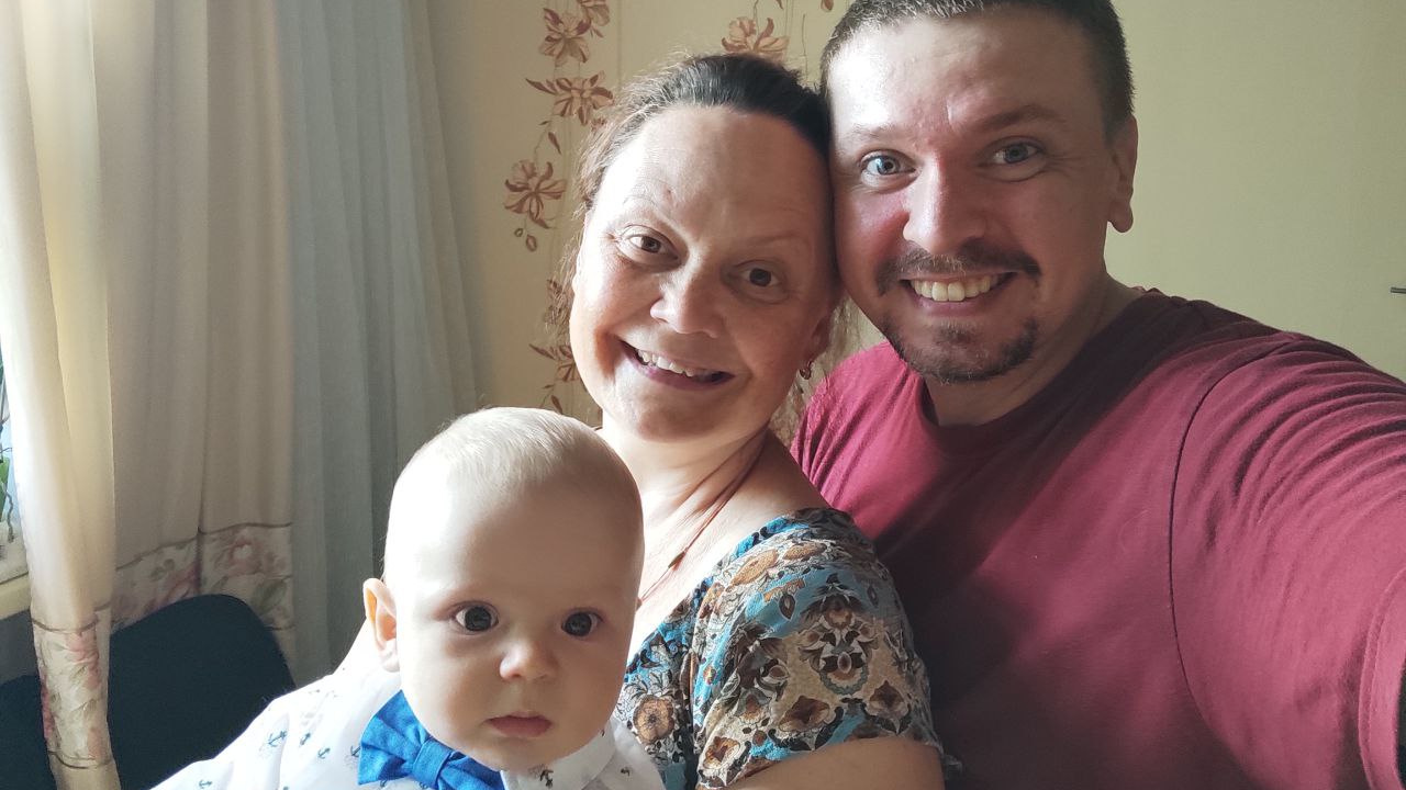 Родила в 50 лет и счастлива: учительница из Железногорска создала семью с бывшим учеником, наплевав на разницу в возрасте