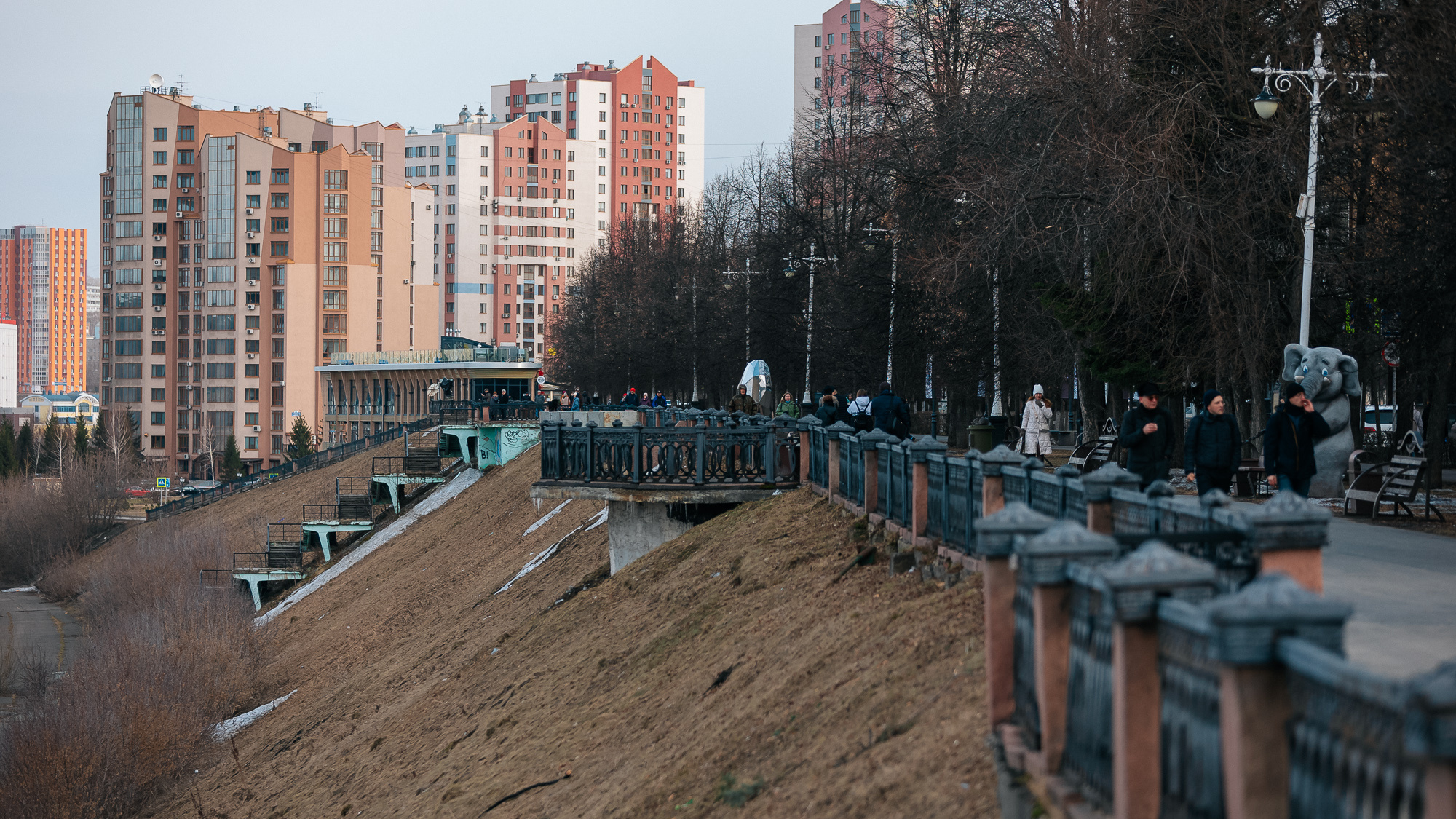 «Растет новый ультрасовременный город»: блогер-миллионник восхитился изменениями в Кемерове