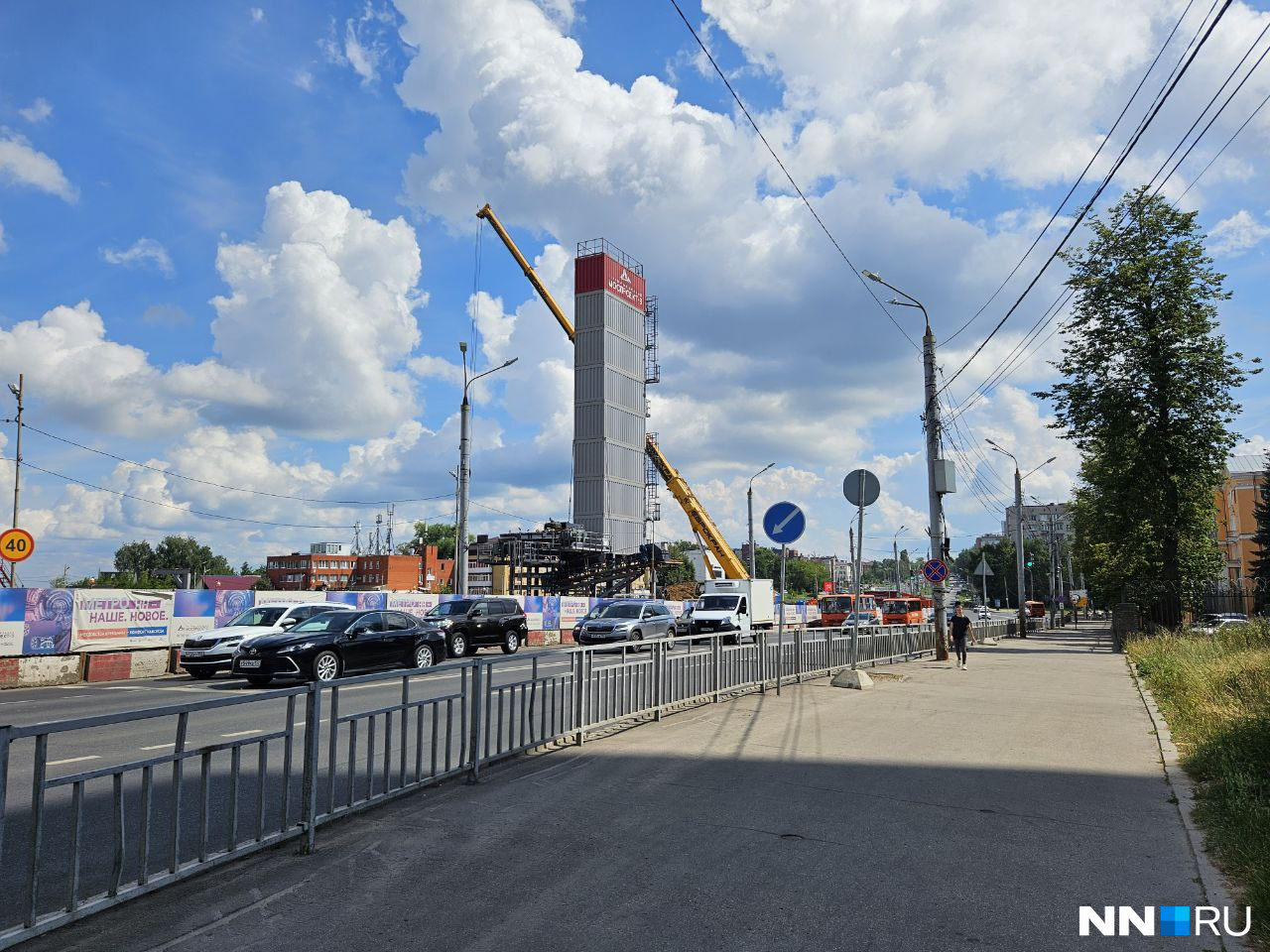 На площади Сенной в Нижнем Новгороде установили 30-метровую вышку. Узнали зачем