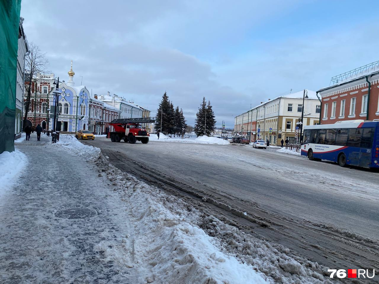 Собственники хватались за голову»: что происходило на месте пожара в центре  Рыбинска. Фоторепортаж | 03.02.2024 | Ярославль - БезФормата