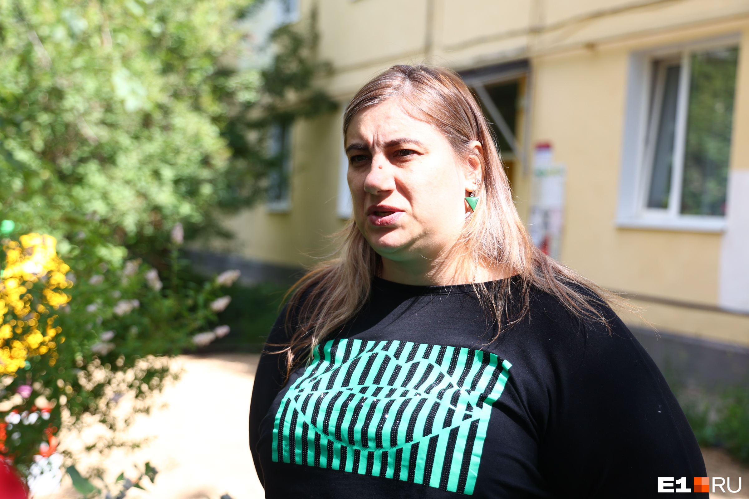 Опекунша убитого Далера потребовала выпустить ее из СИЗО: онлайн из суда в Екатеринбурге