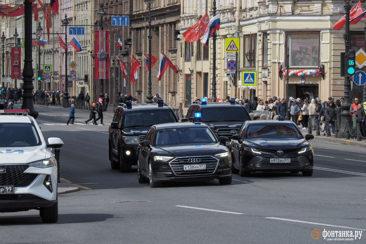 Военная техника на Невском проспекте в Петербурге - 8 мая 2024 - ФОНТАНКА.ру