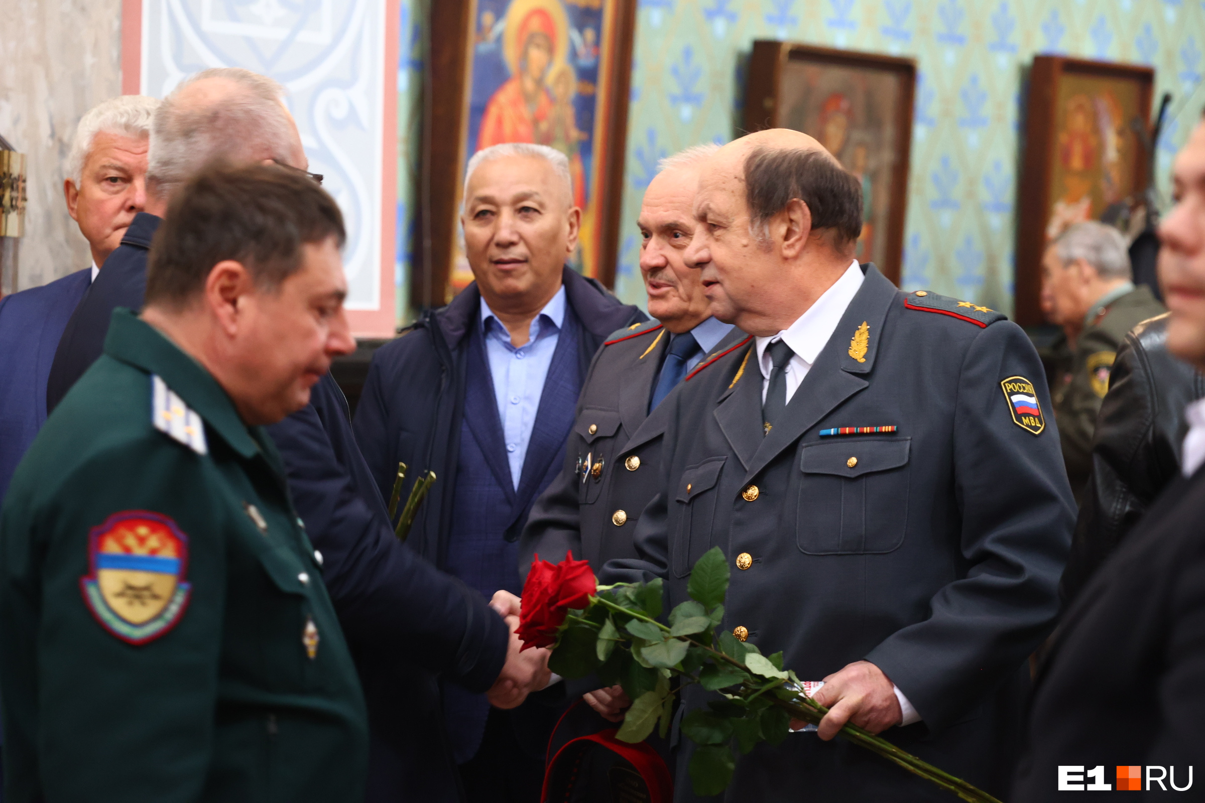 Второй справа — генерал Владимир Филиппов, бывший начальник криминальной милиции 