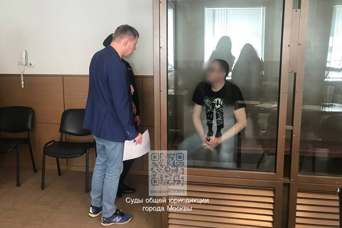 Суд арестовал столичного блогера, оскорблявшего участников спецоперации во время стрима