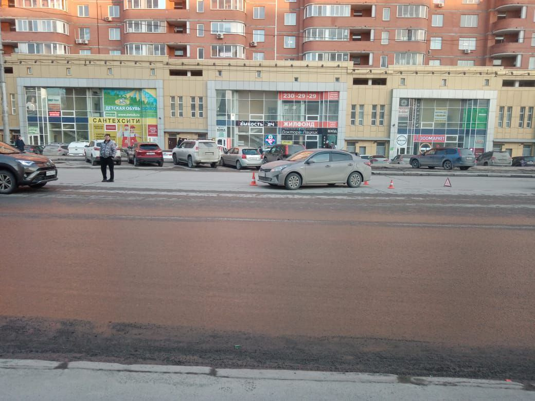 Водитель KIA Rio сбил перебегавшего дорогу семилетнего ребенка в Новосибирске