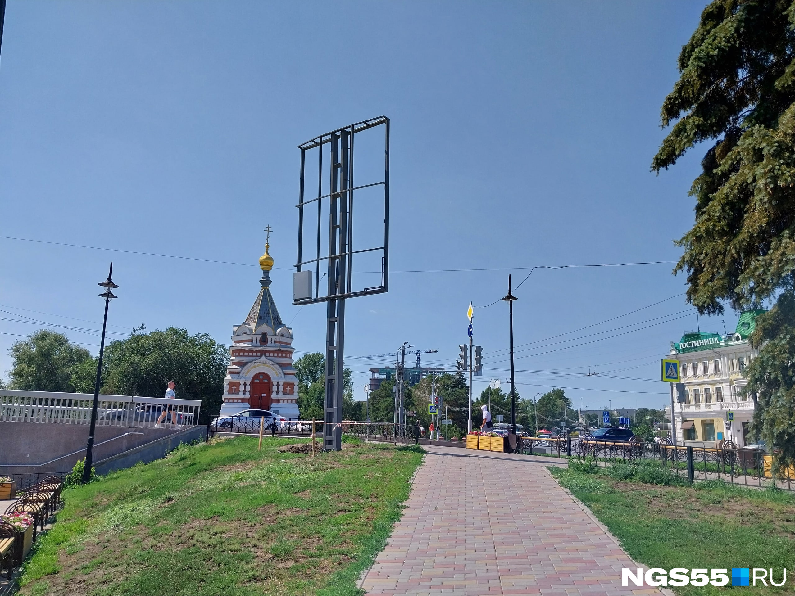 Вид на часовню уже не такой живописный Вид на часовню уже не такой живописный