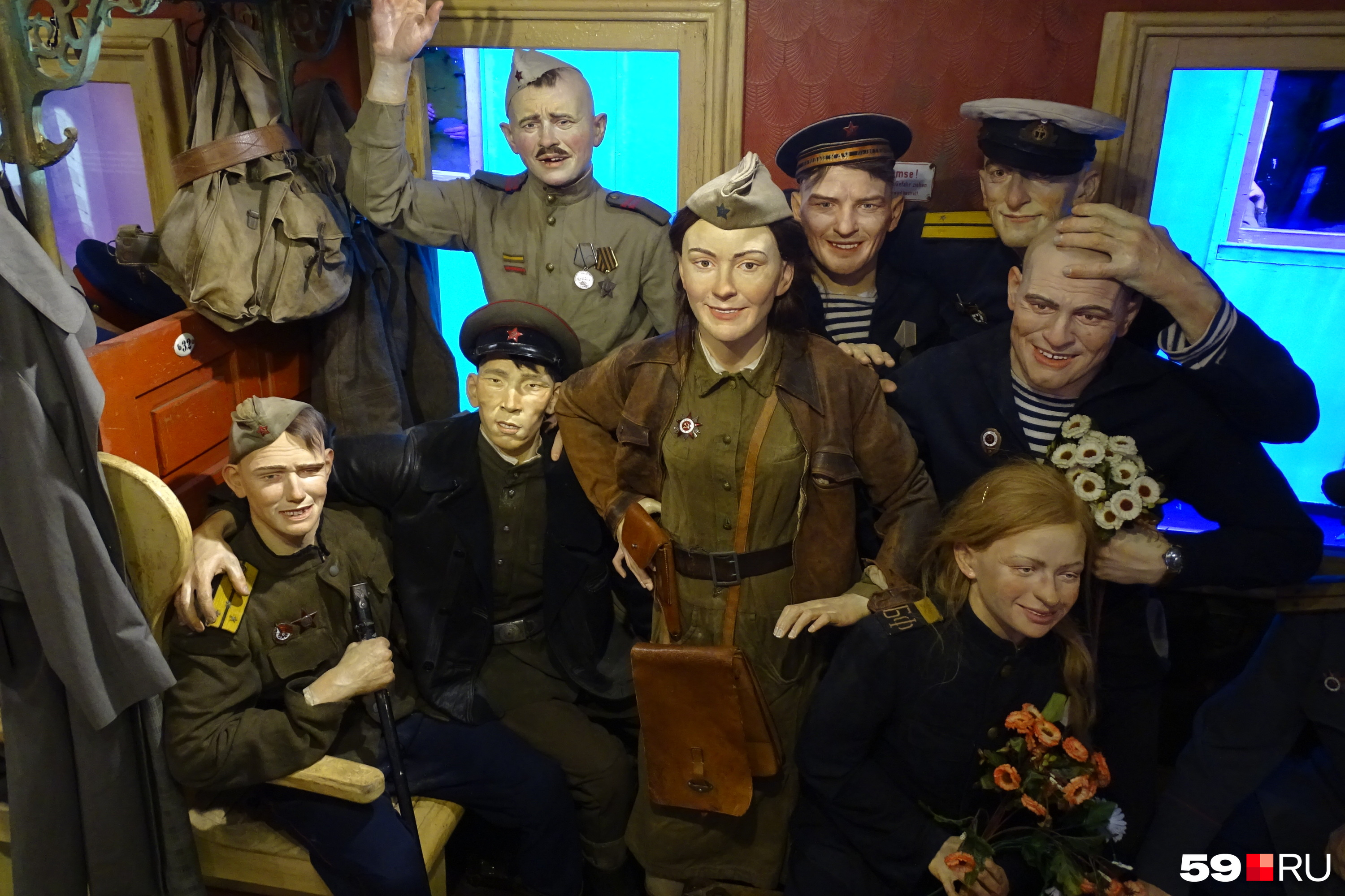 Воины-победители возвращаются домой после окончания Великой Отечественной