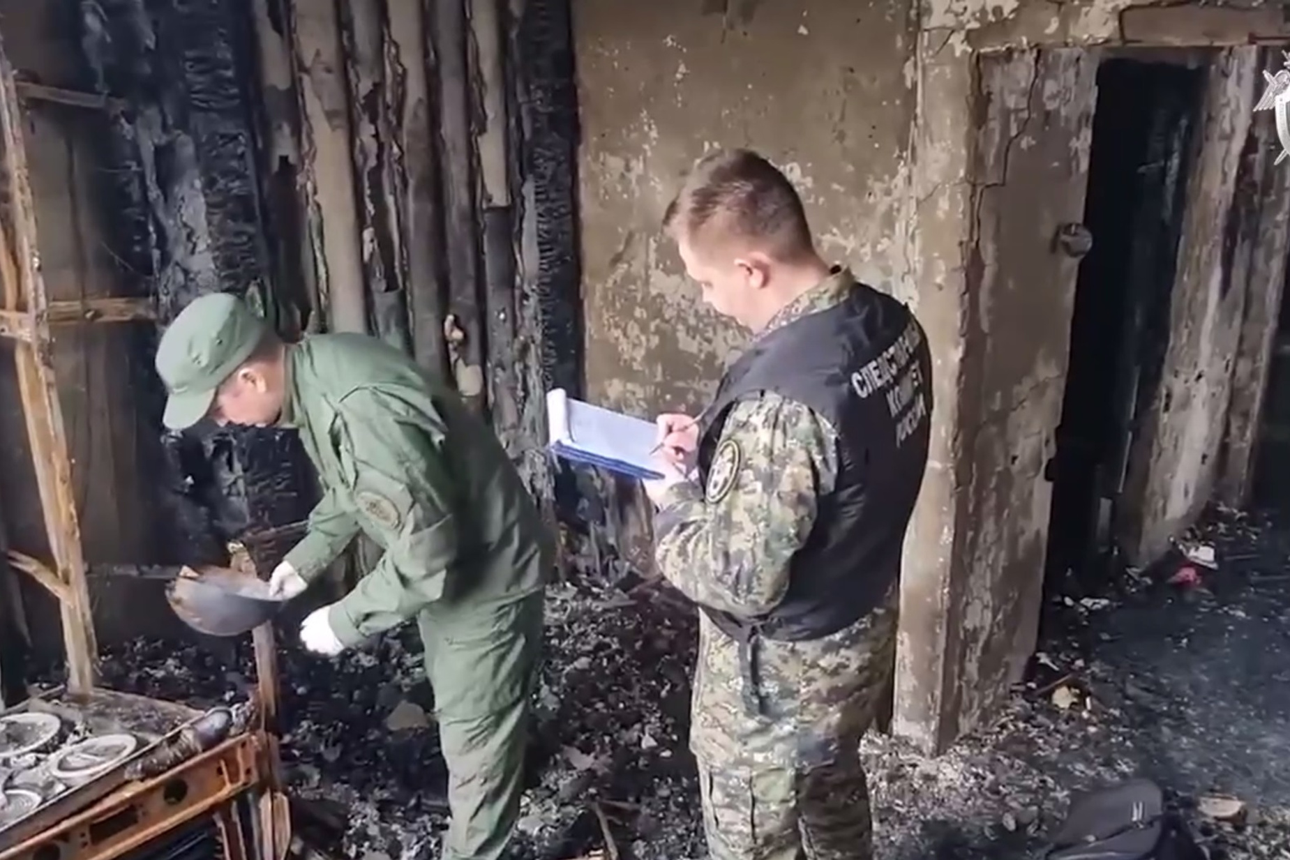 14 этажный дом. 14 этажный жилой дом. дом 14 этажей. 14 этажный дом. бакинских комиссаров 173 екатеринбург.