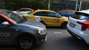 «Это будет катастрофа»: таксистов обязывают дополнительно страховать поездки — как это скажется на цене