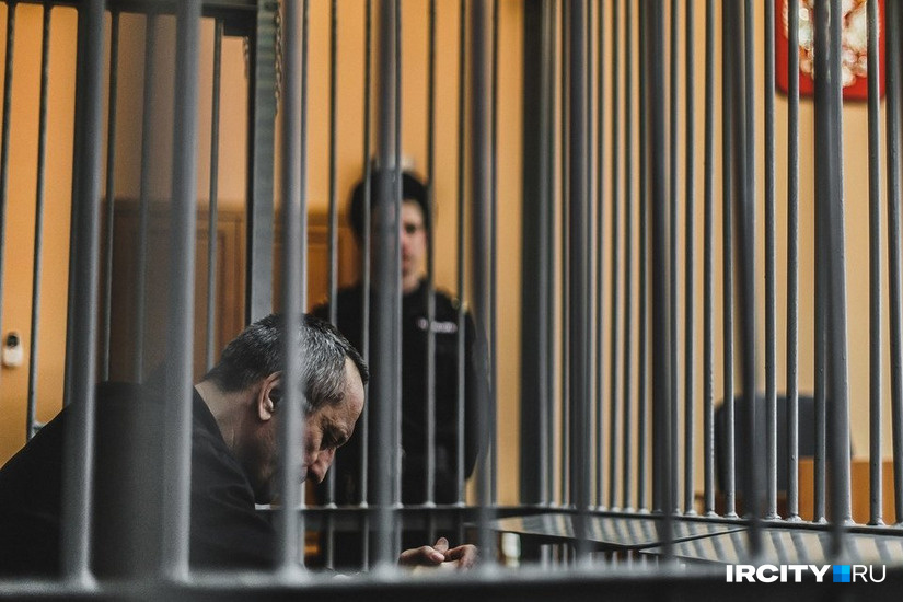 Приговоренного к трем пожизненным ангарского маньяка будут судить еще за три убийства