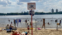 Заборы и полиция — не помеха? Что происходит на опасных пляжах Москвы и почему местным «плевать» на запреты властей — репортаж
