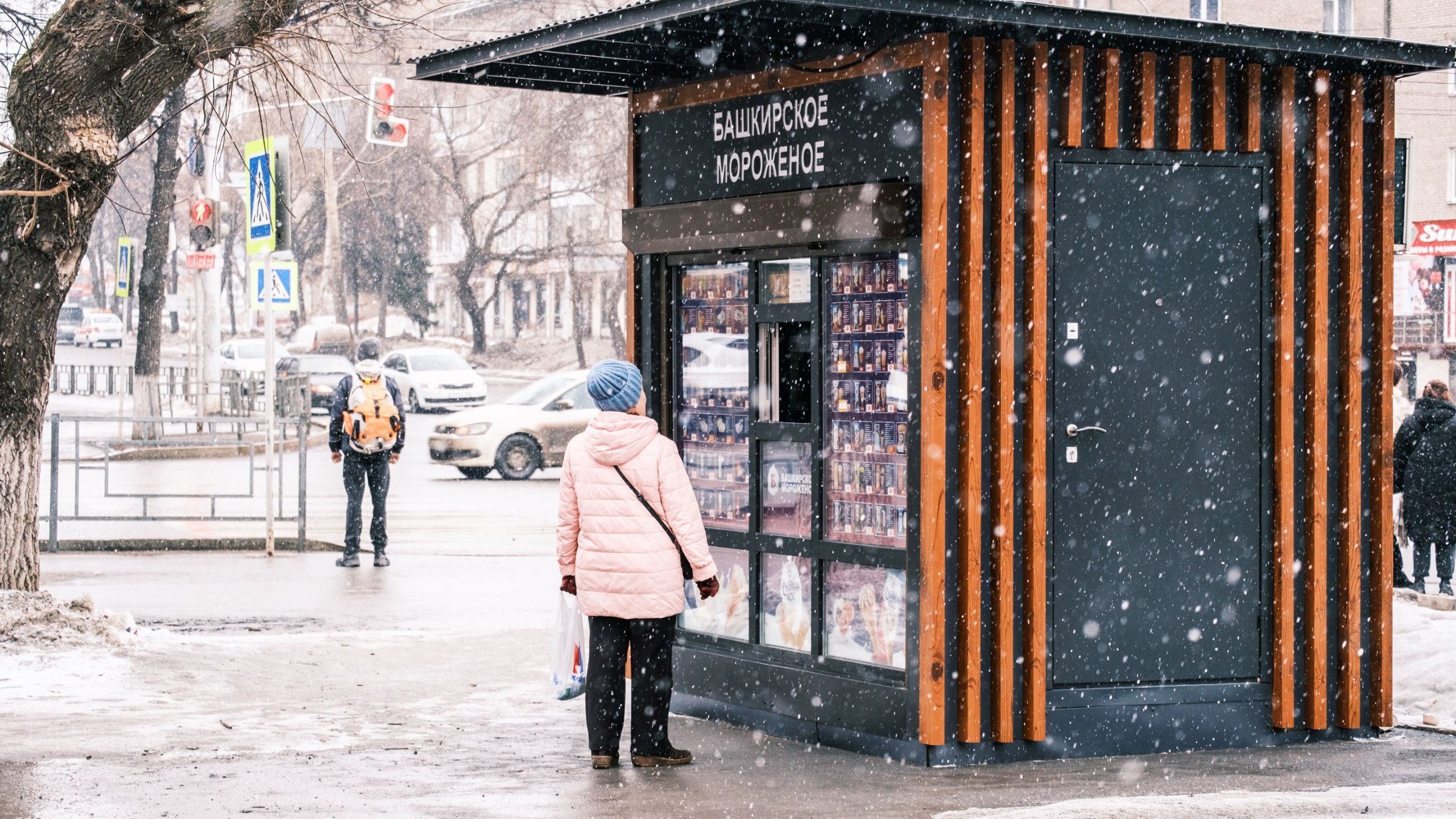 В Уфе выпал снег: смотрим фотографии непогоды сегодня и дождливый прогноз на завтра