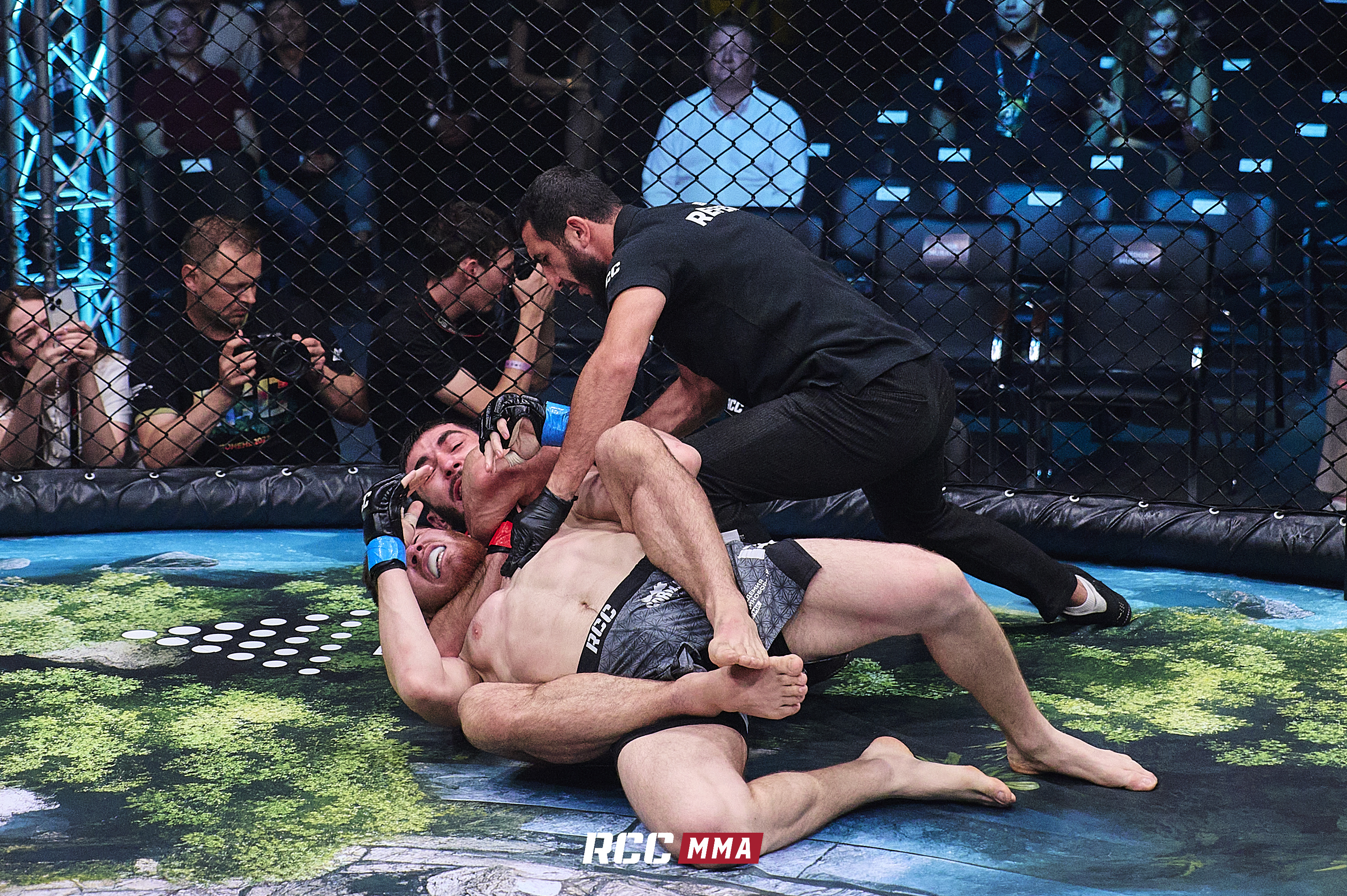 Турнир rcc. Фото бойца. Шимон смотрицкий боец. Шимон гош боец. Василевский бой.