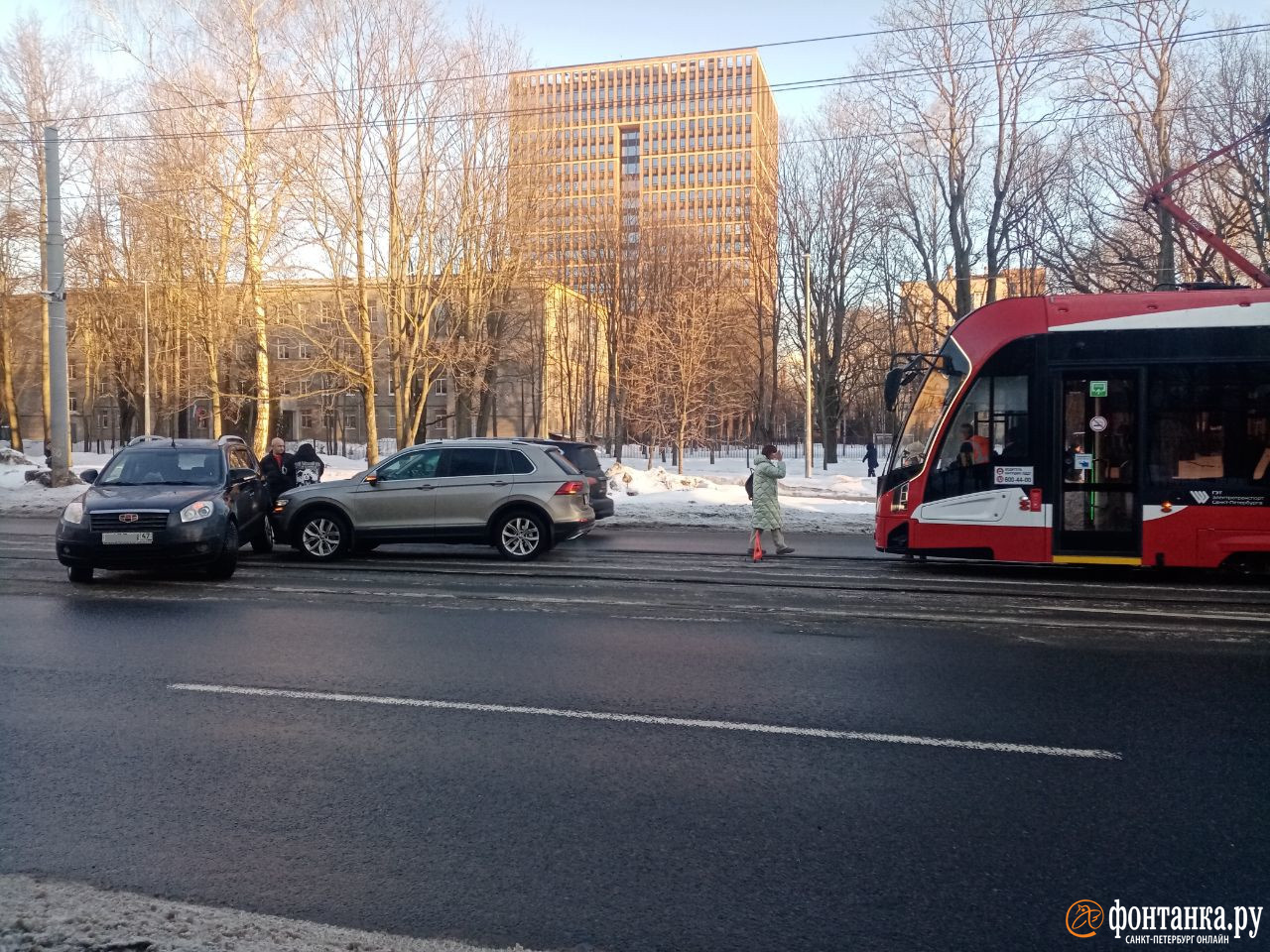 Трамваи стояли на Выборгском шоссе у Энгельса, но столкновения не было