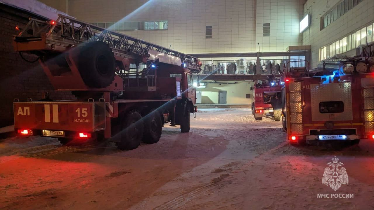 В торговом центре на Урале случилось короткое замыкание. Эвакуировали 200 человек