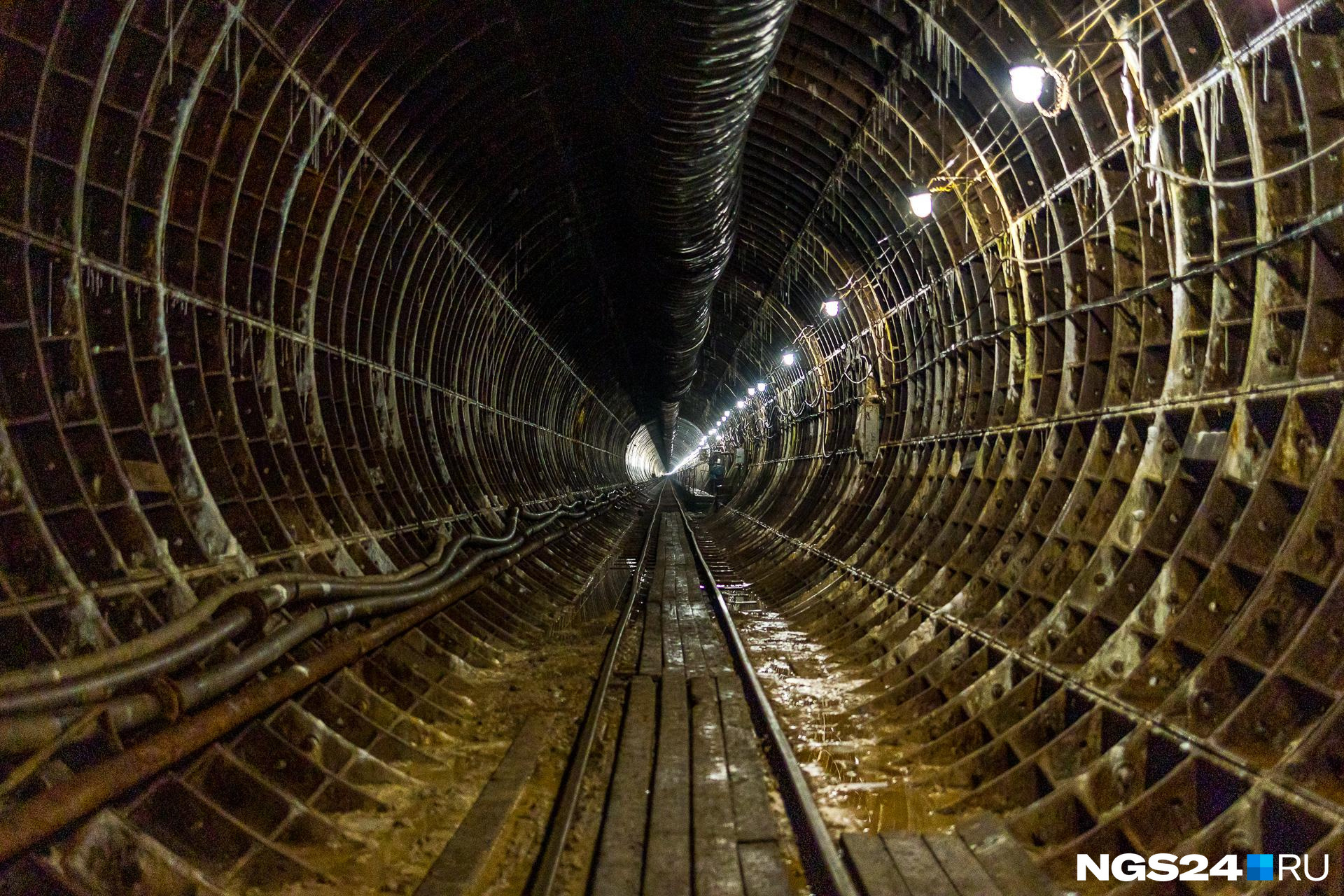 В Красноярске проверят, насколько сильно деформировались старые тоннели метро за годы простоя