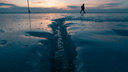 Бесконечное сияние чистого льда: Двина замерзла и стала похожа на Байкал — взгляните, как красиво