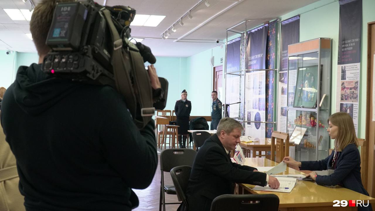 фото с избирательных участков. здание избирательного участка. избирательные участки элиста. избирательные участки архангельск 2024. избирательные участки архангельск 2024.