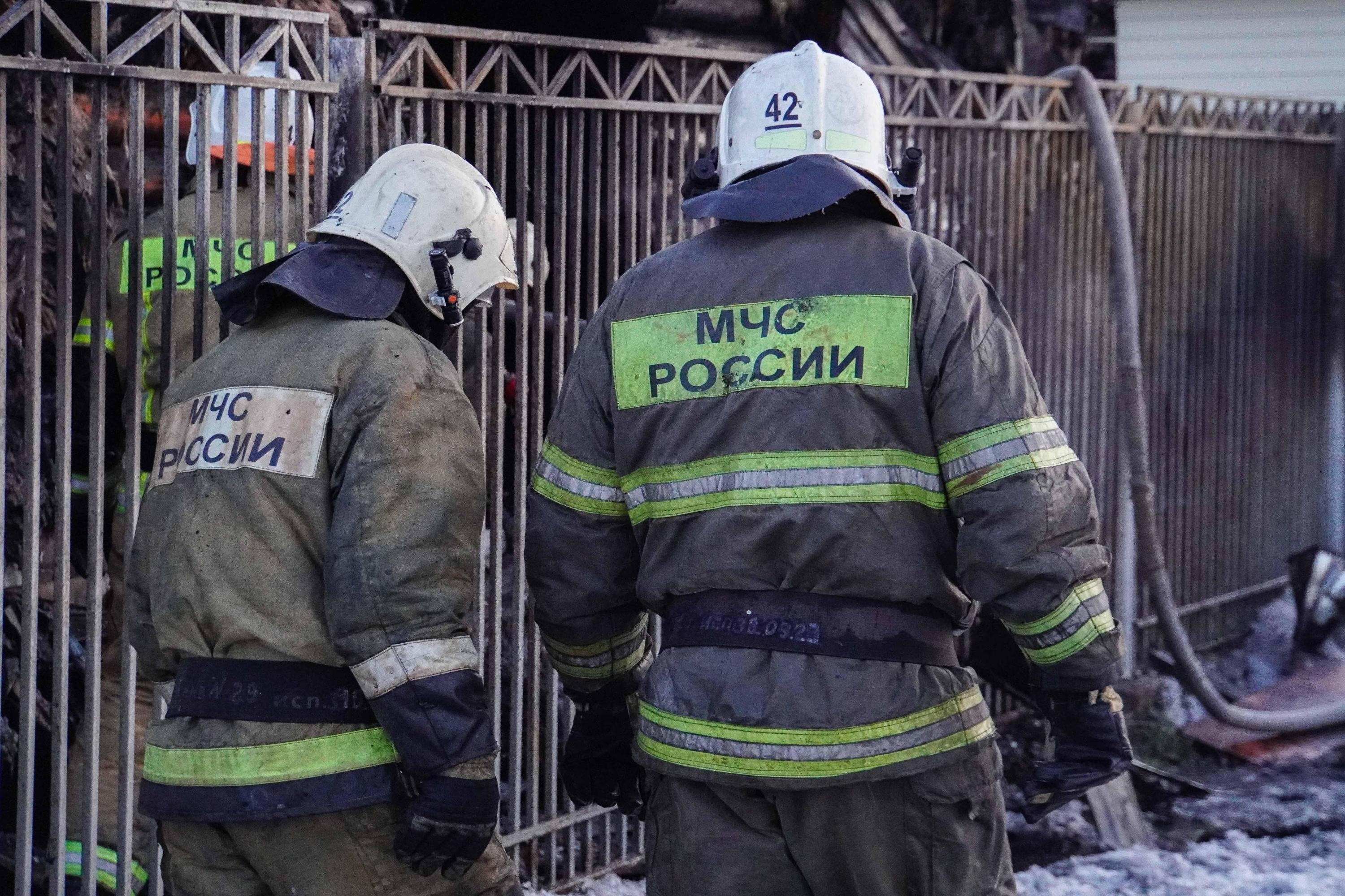 На пожаре в воронежском селе Дракино нашли тела женщины и неизвестного  мужчины - 2 февраля 2024 - voronezh1.ru