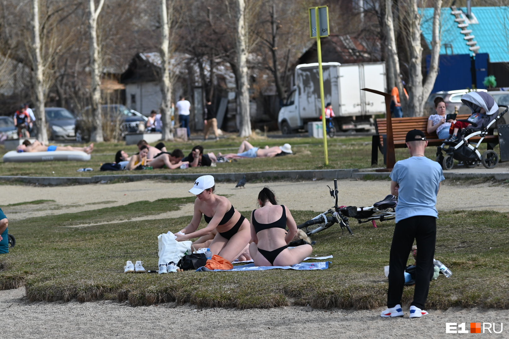 Добро пожаловать в Геленджик. Как екатеринбуржцы встречают первый жаркий день в году: онлайн