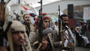 «Партизаны Бога»: кто такие йеменские хуситы и почему их бомбят США и Британия
