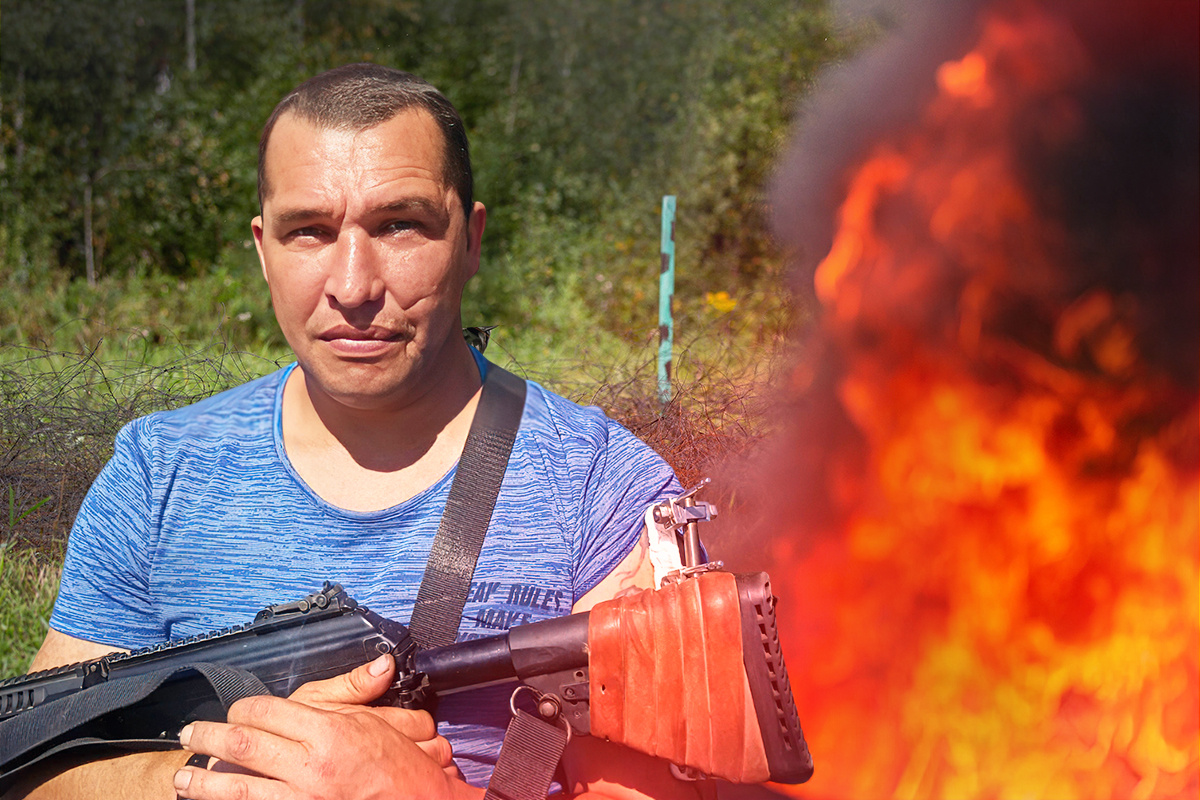 «Он там с 2014 года»: в Луганске похоронили милиционера-сорвиголову из Волгограда