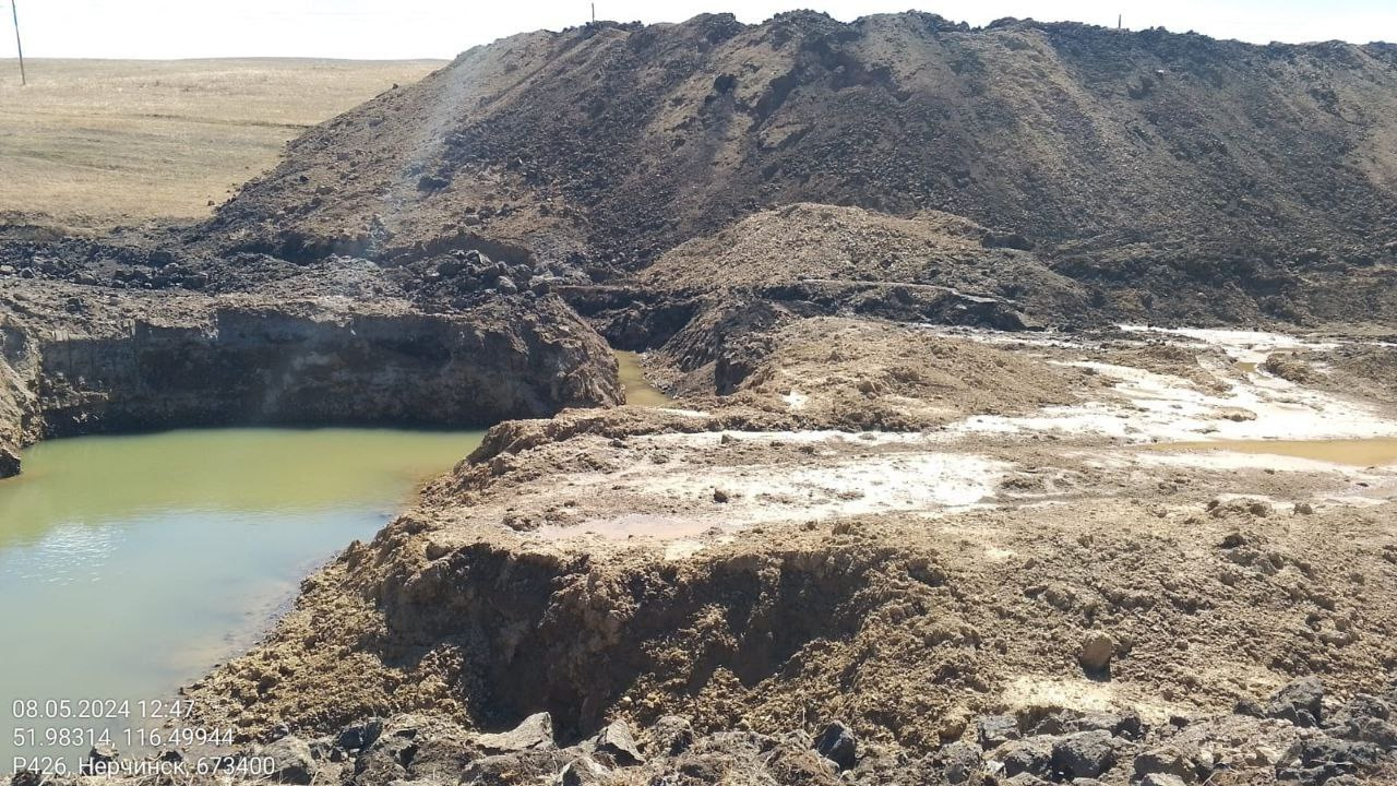 В Забайкалье установили факт угрозы загрязнения реки одним из золотодобытчиков