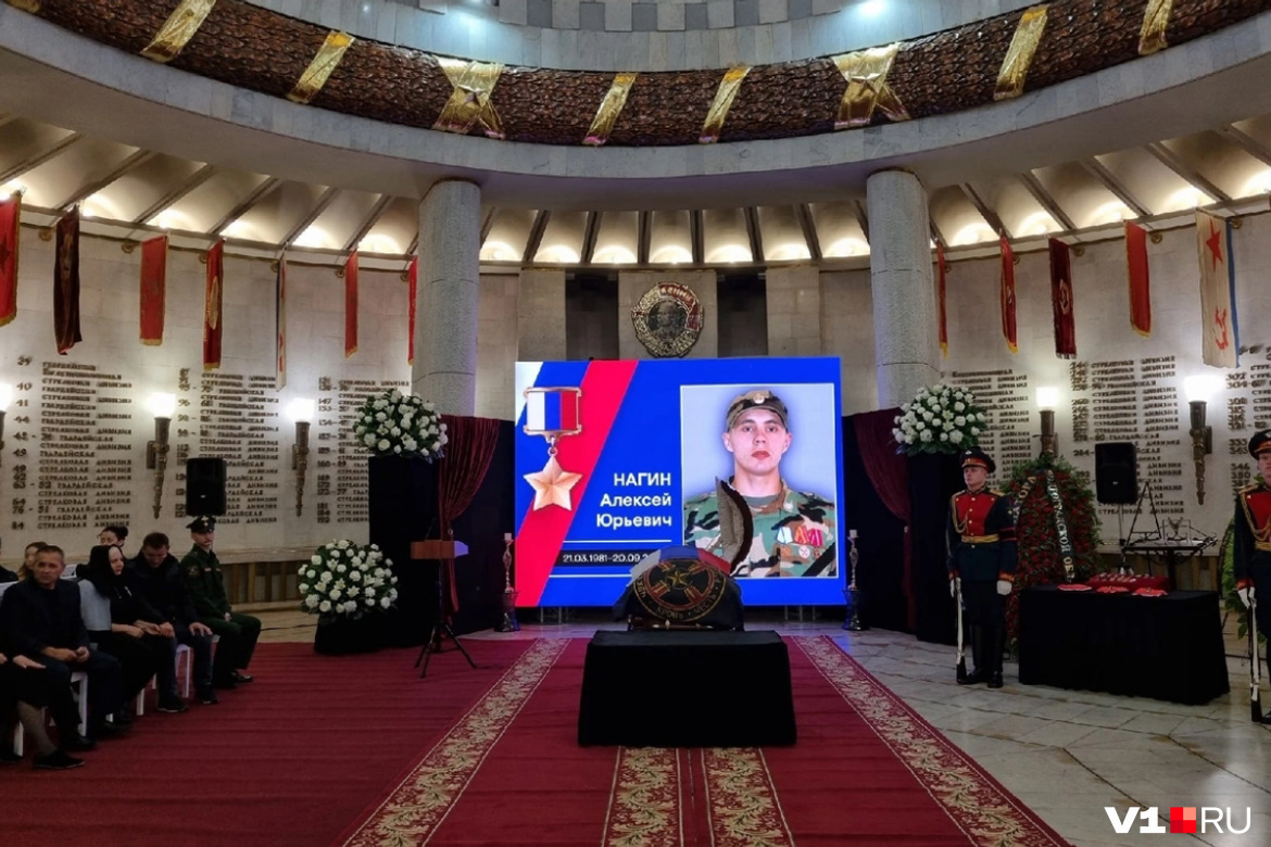 Умелый спортсмен близкое по значению