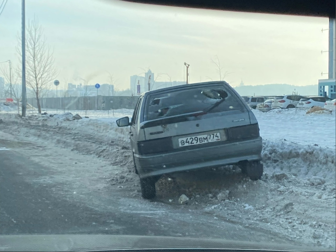 Сбили девушку на Университетской Набережной в Челябинске - 14 февраля 2023  - 74.ru