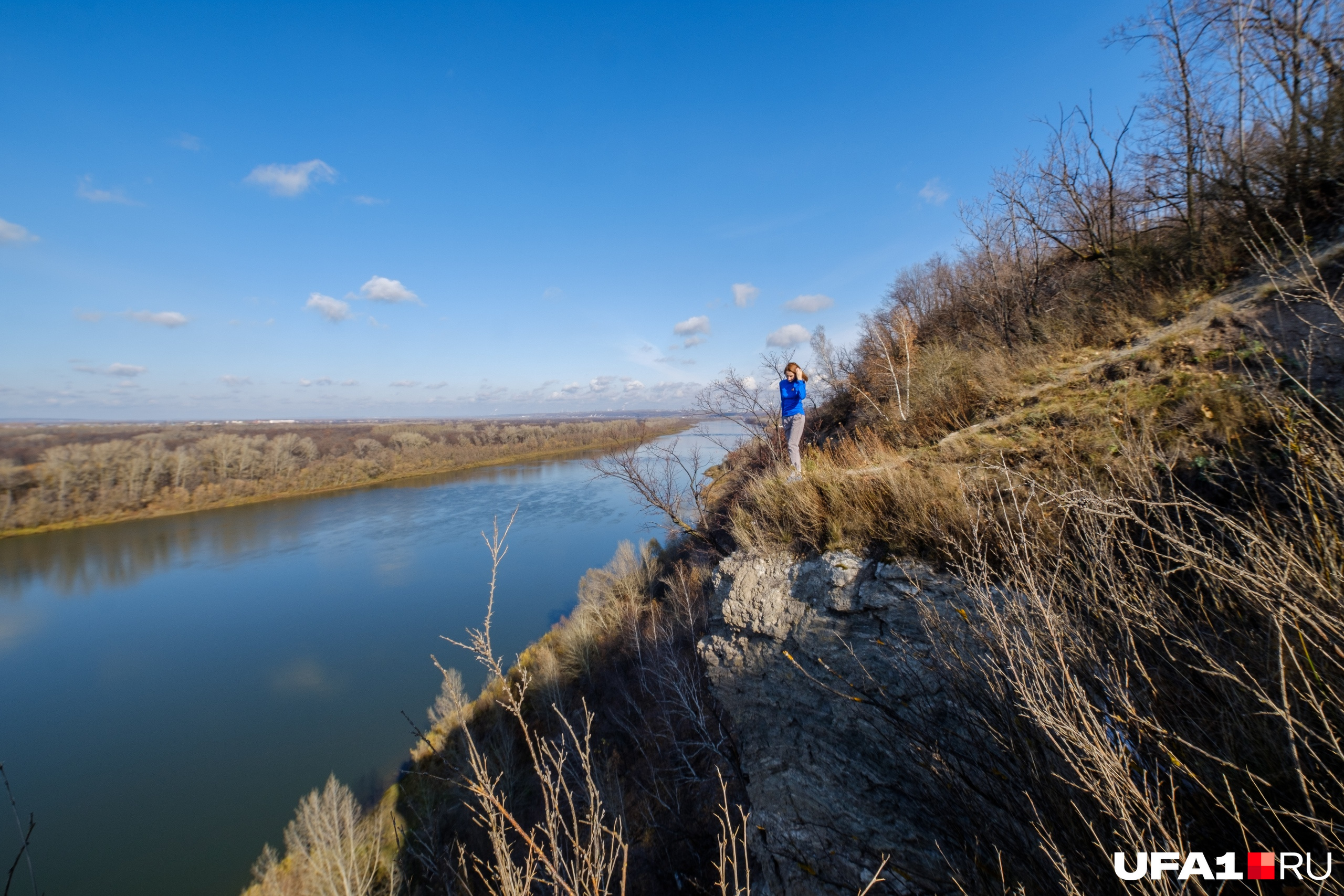 Панорама на всю реку