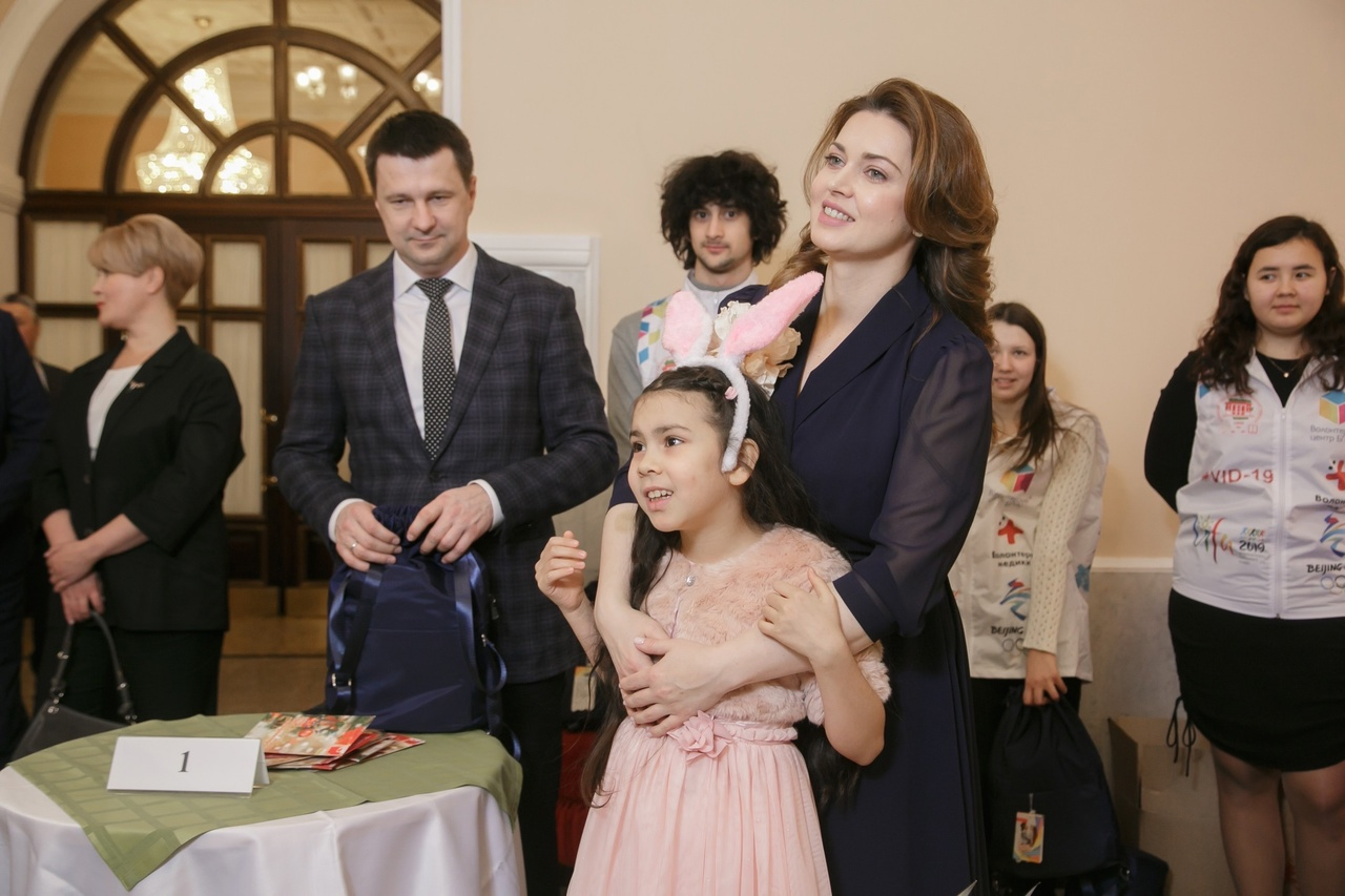 Каринэ Хабирова на детской новогодней елке Каринэ Хабирова на детской новогодней елке