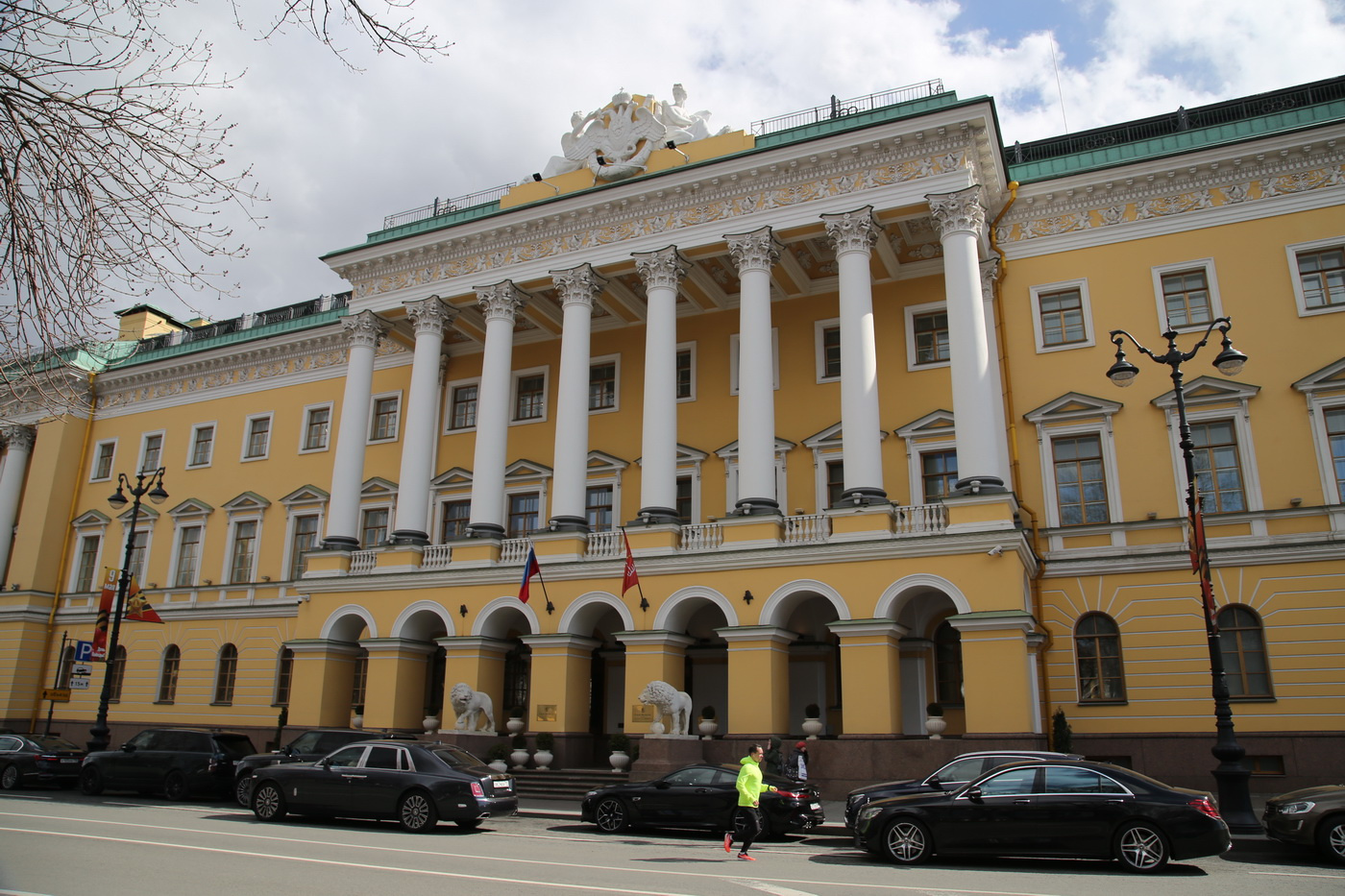 Фонд Андрея Якунина ищет покупателя на гостиничные активы в Петербурге - 13  июля 2023 - ФОНТАНКА.ру