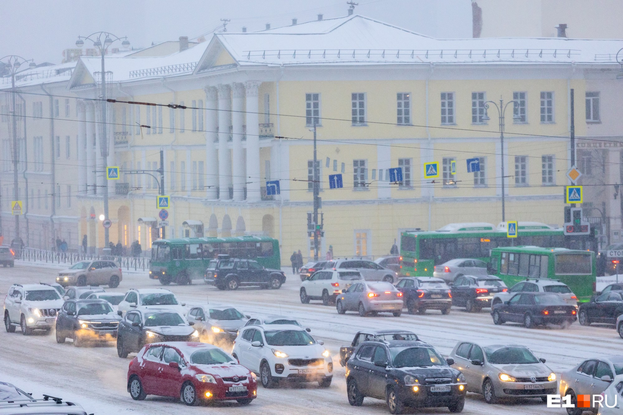 екатеринбург 8 марта пробки