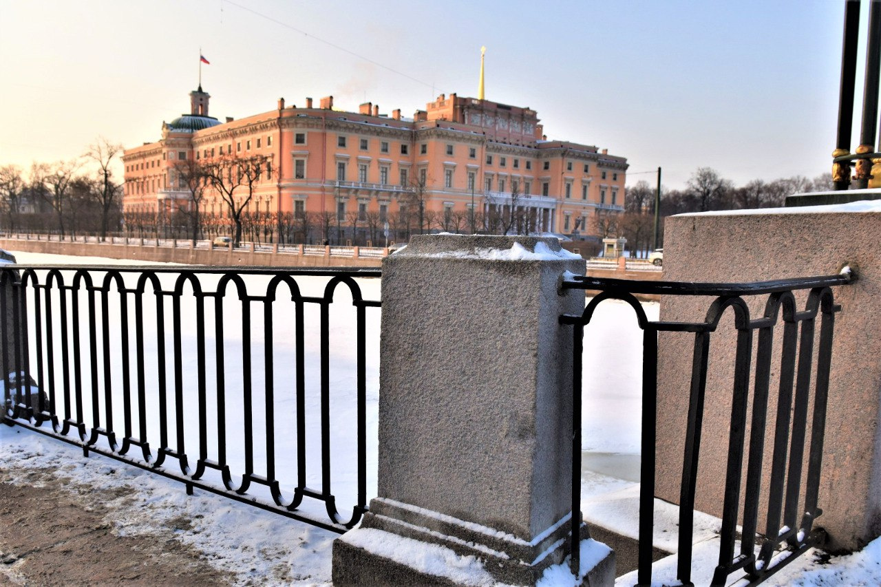 в спб на набережной