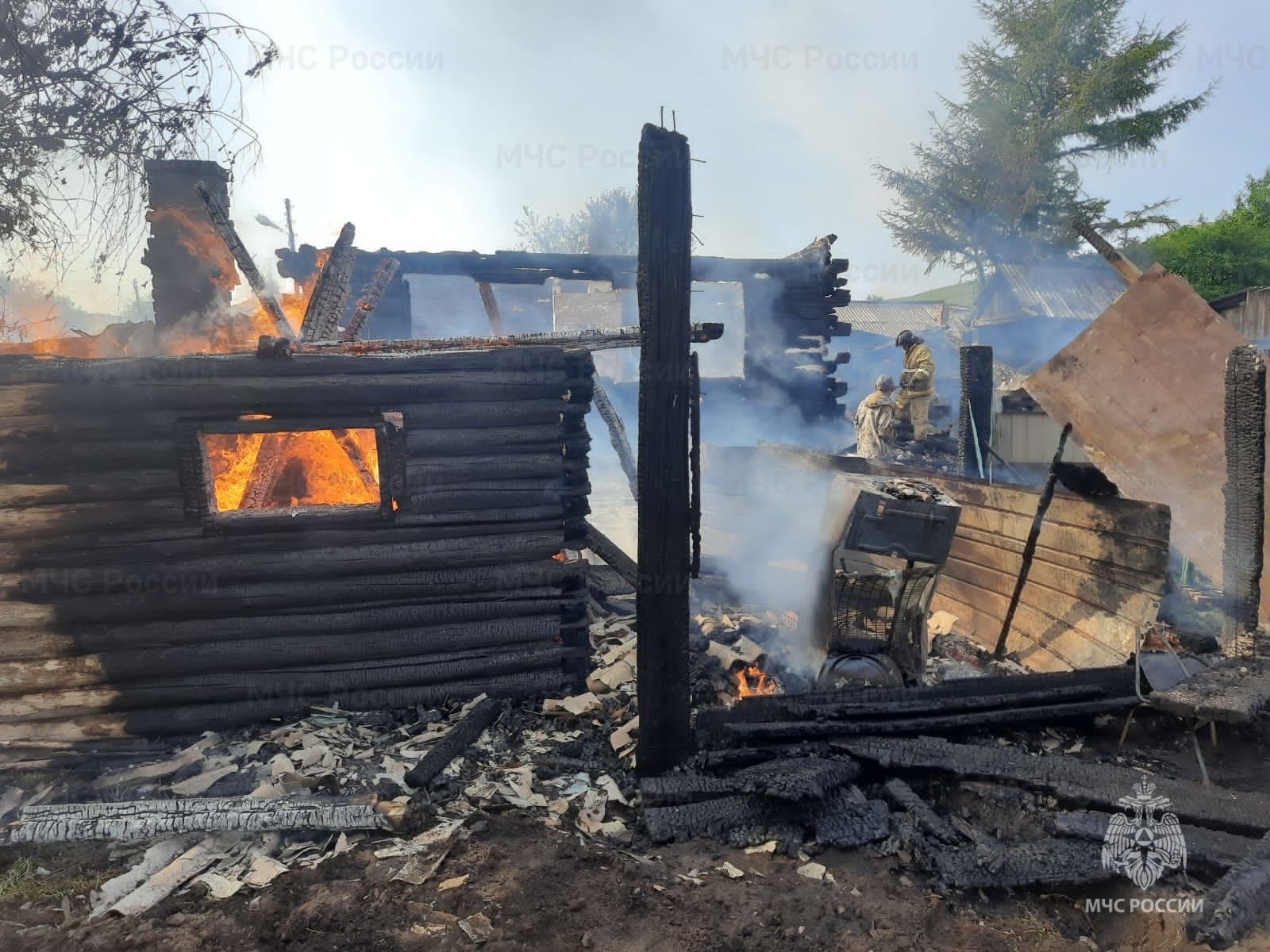 Мужчина и женщина погибли при пожаре в Забайкалье