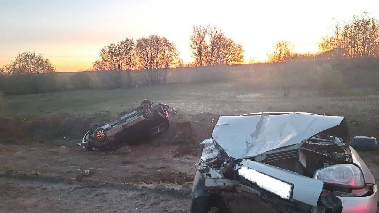 Lada столкнулась с Hyundai на трассе Ижевск — Сарапул