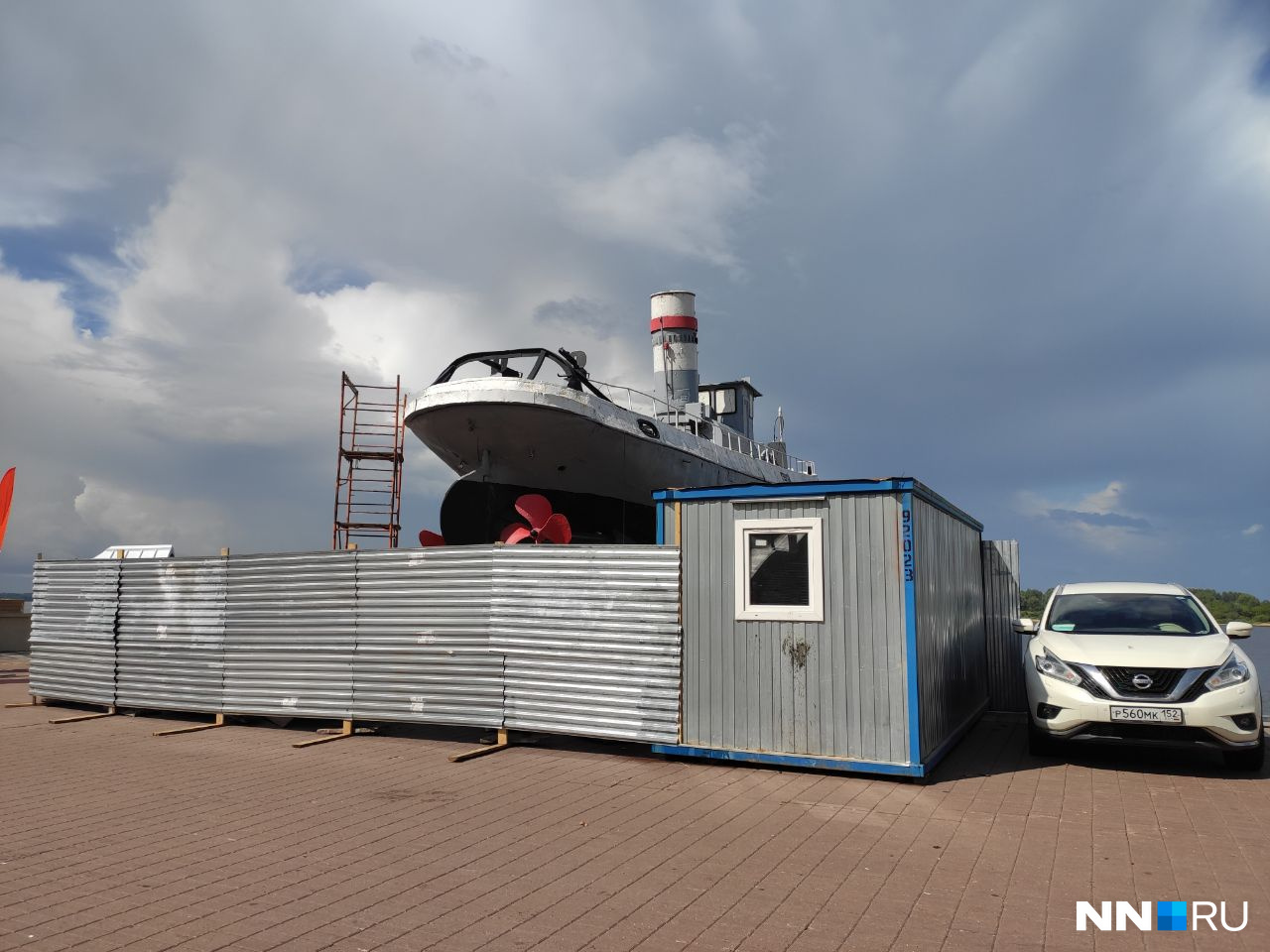 Катер «Герой» на Нижне-Волжской набережной отремонтируют за 9 млн рублей