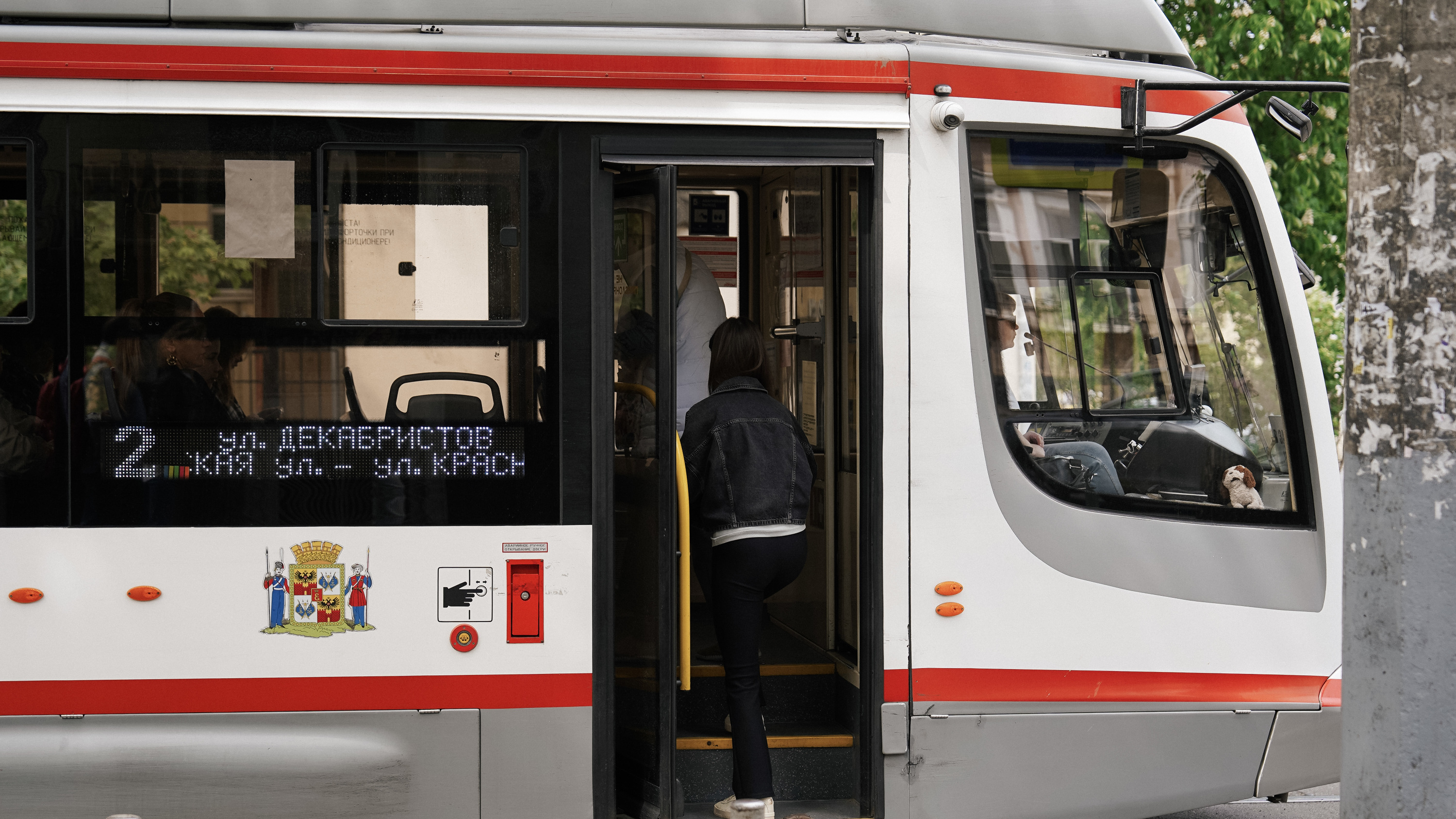 В Краснодаре на время изменят движение пяти трамвайных маршрутов. Как будет ходить транспорт?